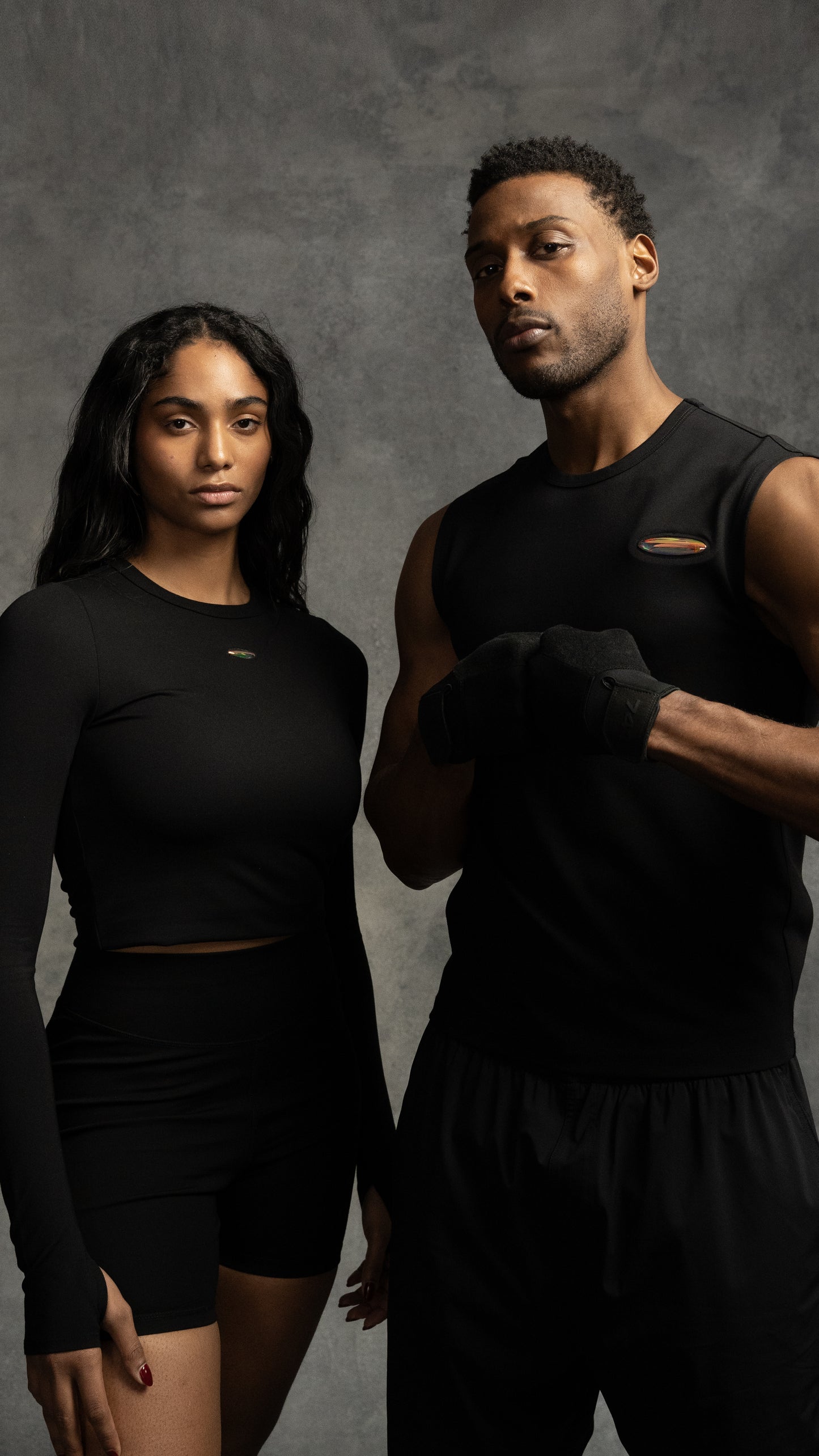 KINETIC FITTED SLEEVELESS T-SHIRT